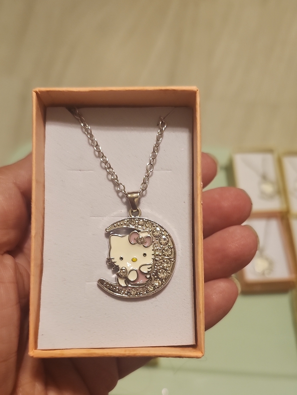 12 Piece Lot Of Necklace With Pendants. - Picture 5 of 11